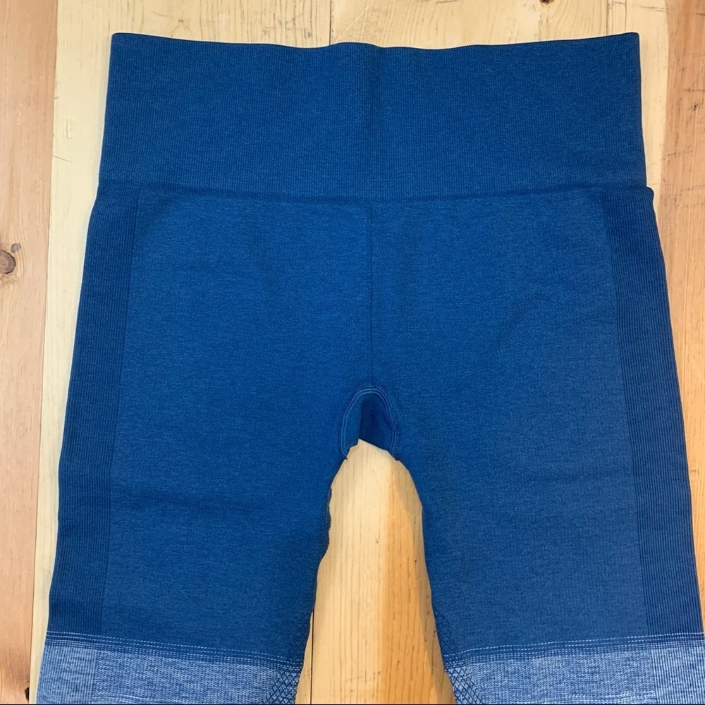 Lululemon Seamlessly Street Crop Heathered Poseidon crop leggings size 8 - Picture 2 of 12